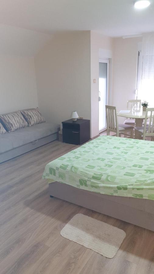Apartments Kamenjar Újvidék Szoba fotó